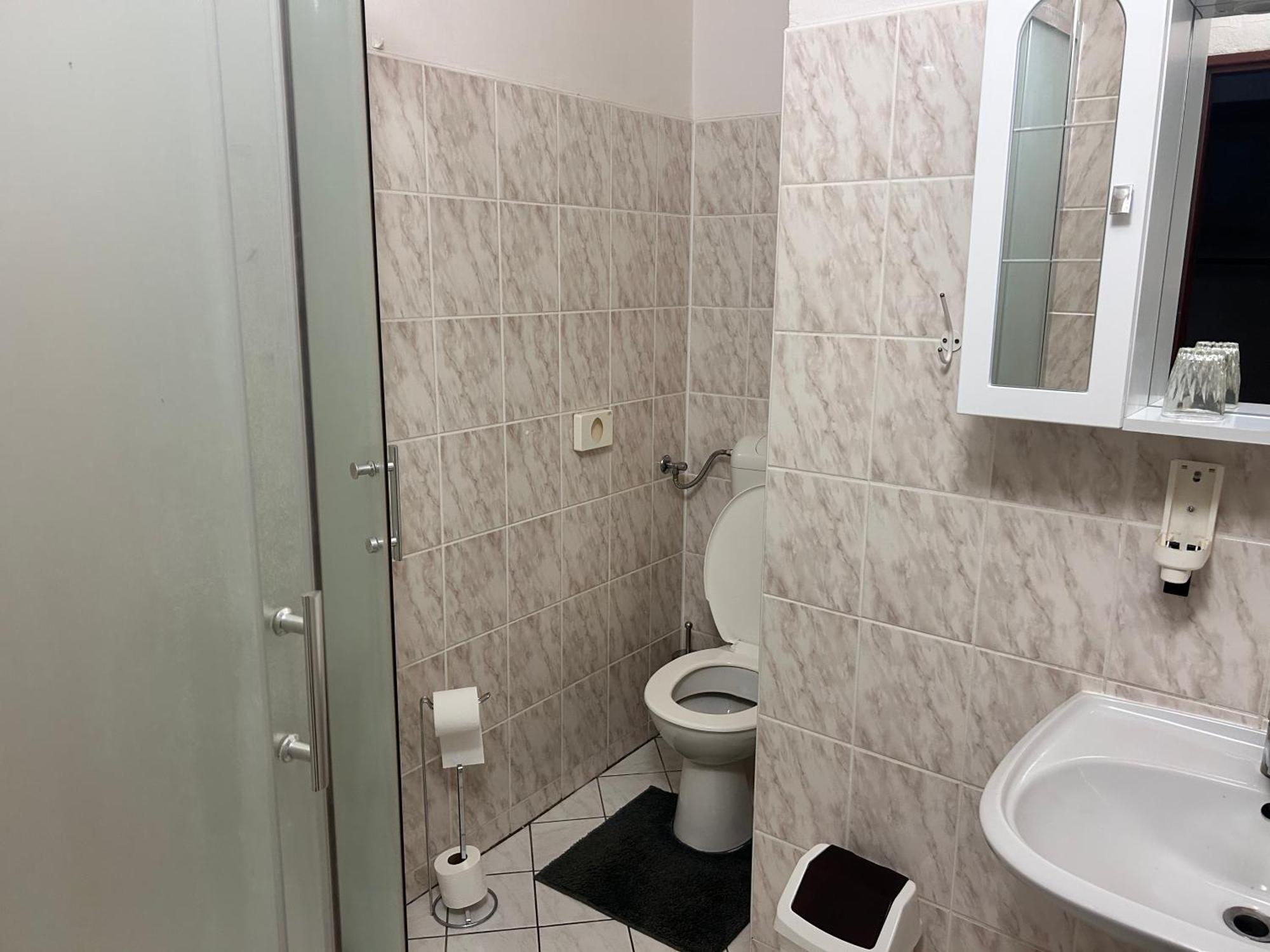 Restaurace A Penzion Podloubi Opočno 외부 사진